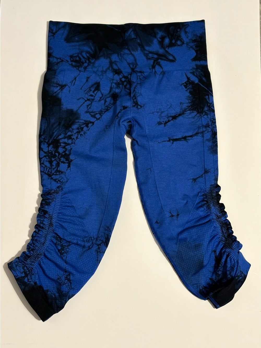 Lululemon Blue Black Color Splash Mid Length Scrunch Leggings Size 4